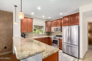 Photo #2: 6559265 Listing 