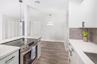 Photo #6: 6559285 Listing