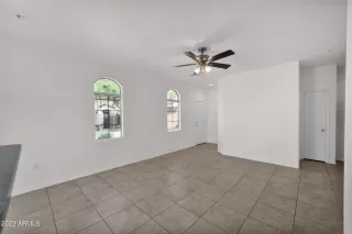 Photo #5: 6559292 Listing