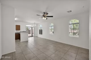 Photo #6: 6559292 Listing