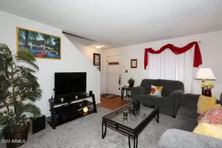 Photo #5: 6559389 Listing 