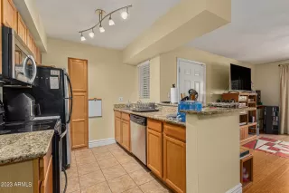 Photo #5: 6559507 Listing