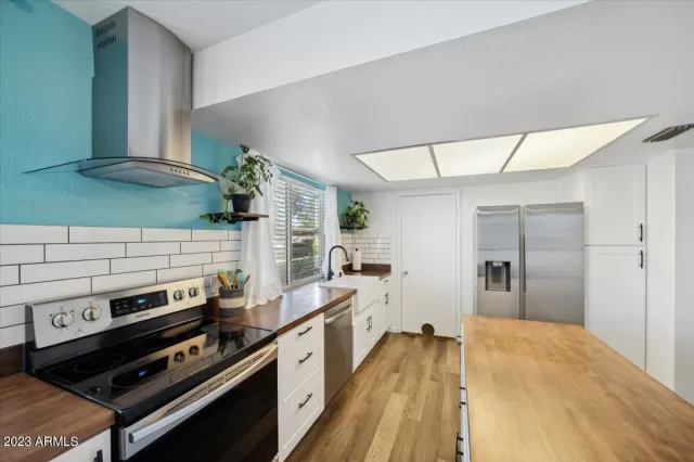 MLS: 6559546 Condo For Sale