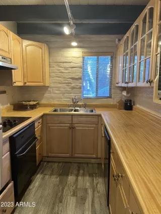 Photo #5: 6559590 Listing 