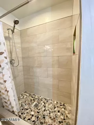 Photo #5: 6559716 Listing 