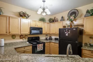 Photo #3: 6559805 Listing 