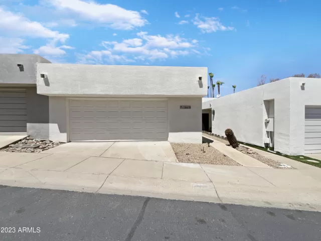 MLS: 6559818 Condo For Sale