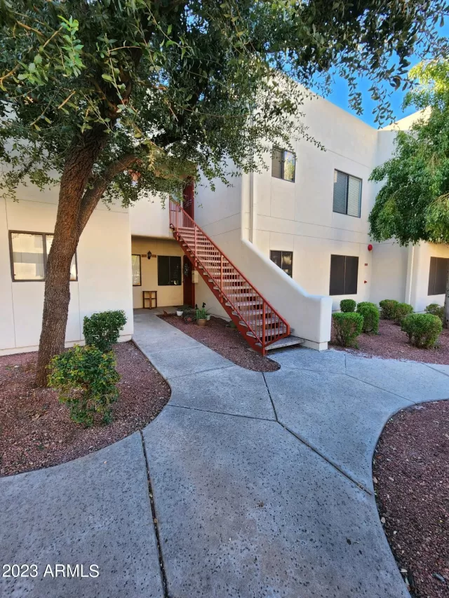 MLS: 6559852 Condo For Sale