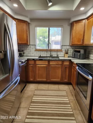 Photo #4: 6559852 Listing