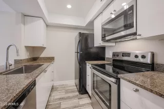 Photo #5: 6559856 Listing