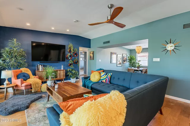 MLS: 6559863 Condo For Sale