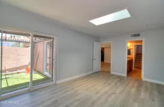 Photo #2: 6559899 Listing 