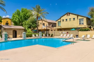 Photo #2: 6559921 Listing