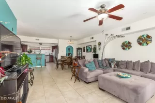 Photo #5: 6559921 Listing