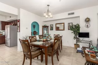 Photo #6: 6559921 Listing