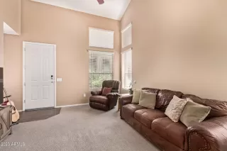 Photo #5: 6559940 Listing 