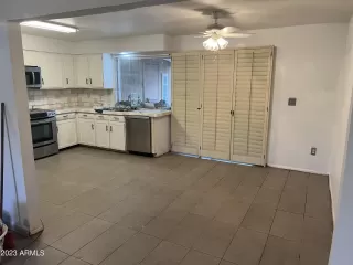 Photo #4: 6559976 Listing