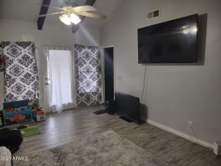 Photo #3: 6560145 Listing