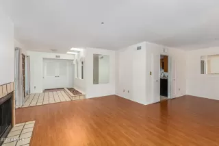 Photo #5: 6560248 Listing