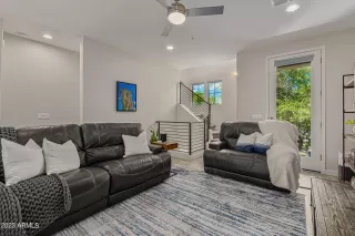 Photo #5: 6560433 Listing 