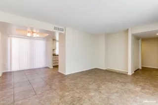 Photo #5: 6560613 Listing