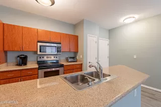 Photo #5: 6560841 Listing