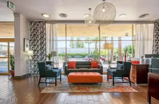 Photo #6: 6560888 Listing