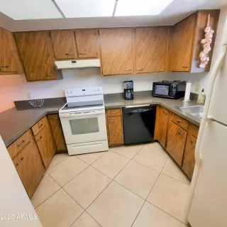 Photo #5: 6561105 Listing 