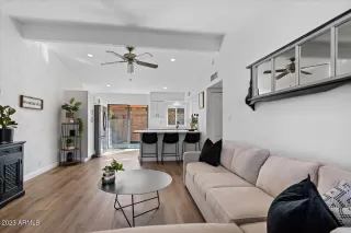 Photo #3: 6561135 Listing