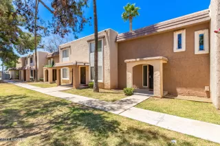 Photo #5: 6561146 Listing