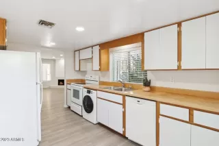 Photo #2: 6561279 Listing