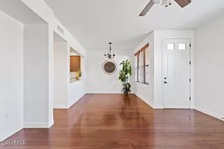 Photo #5: 6561285 Listing