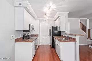 Photo #2: 6561418 Listing 