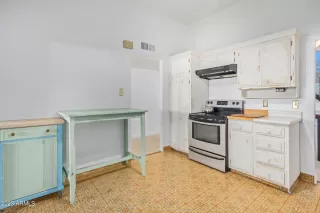 Photo #5: 6561581 Listing