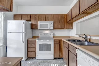 Photo #3: 6561841 Listing