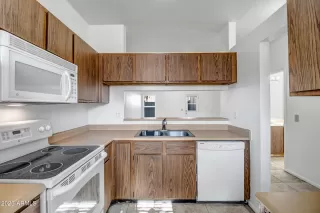 Photo #5: 6561841 Listing