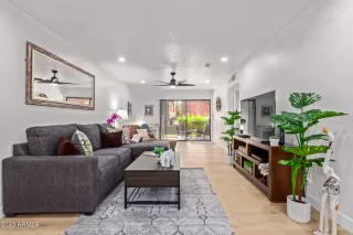 Photo #3: 6561968 Listing 