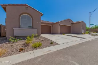 Photo #5: 6562358 Listing