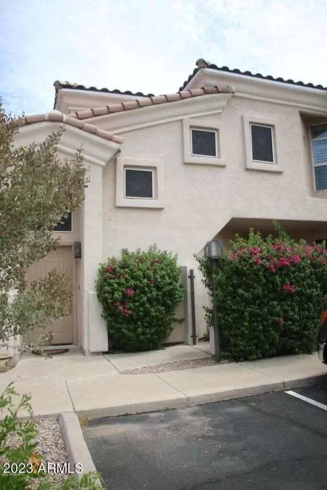 MLS: 6562382 Condo For Sale