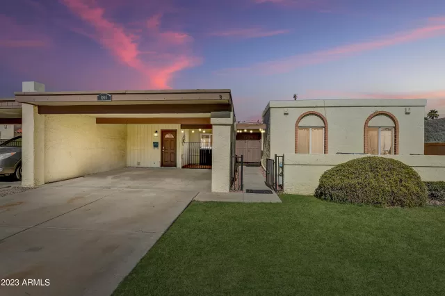 MLS: 6562777 Condo For Sale