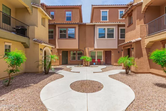 MLS: 6562999 Condo For Sale