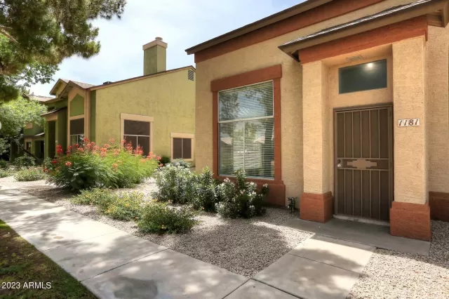 MLS: 6563416 Condo For Sale