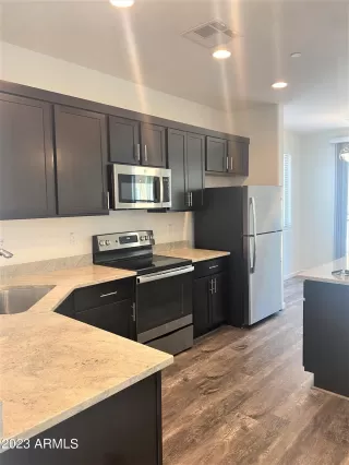 Photo #4: 6563432 Listing