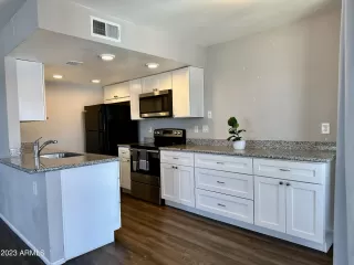 Photo #5: 6563652 Listing