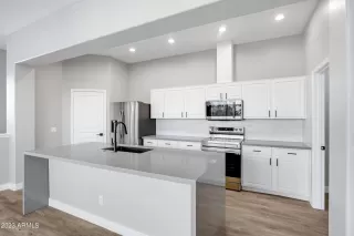 Photo #2: 6563875 Listing