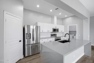 Photo #4: 6563875 Listing