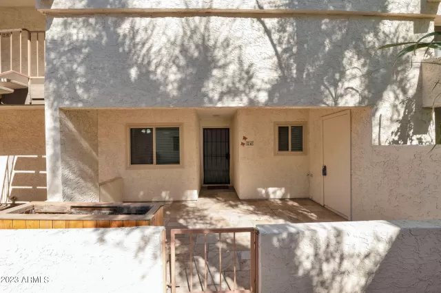 MLS: 6563919 Condo For Sale