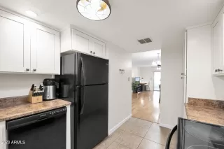 Photo #6: 6563919 Listing