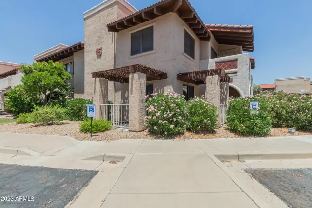 MLS: 6563929 Condo For Sale