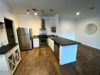 Photo #2: 6563981 Listing